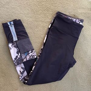 Lululemon athletics Run the World 7/8 Butterfly Tight size 6